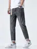 Ropa para Hombre Fengshe / Jeans Finos de Mezclilla para Hombre 2026 Primavera y Otoño con Cintura Bordada de Tela Blanca, Corte Delgado, Pantalones Cortos