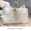 Caja de Dulces para Boda China Estilo Ins Caja de Dulces Triangular de Gama Alta Anillo de Madera Caja de Dulces Portátil de Acompañamiento