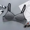 Nuevo Sujetador para Niñas Delgado Sin Aros Reúne Pecho Pequeño Estudiantes de Secundaria Ropa Interior Sin Costuras para Mujeres