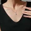 Collar de plata de ley S925 con moissanita ovalada y colgante trapezoidal en forma de huevo, moderno y versátil, cadena ligera de lujo para la clavícula del fabricante original
