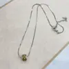 Corrente de Colar com Pingente de Suéter Color-Blocking Fashion Tendência Personalidade Doce e Cool para Mulheres, Puxável Nova Tendência de Acessório Outono e Inverno 2025