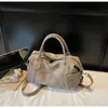 Bolso de mano retro de gran capacidad transfronterizo para mujer, nuevo modelo 2026, bolso tote simple, bolso versátil de hombro y cruzado
