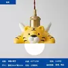 Lámpara de pie vintage estilo francés para la sala de estar junto al sofá, ambiente de dormitorio con sensación de alta gama, Luminaria decorativa estilo retro del sur de Asia