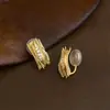Brincos Assimétricos de Alto Padrão com Linhas Geométricas Color-Preserving Banhados a Ouro 18K Espesso com Pino de Prata S925 Brincos de Fábrica