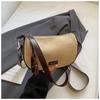 Bolsa Casual Retrô Feminina 2025 Nova Tendência Fashion Versátil Bolsa de Ombro Estilo Coreano Nicho High-End Bolsa de Axila