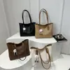 Bolso Bandolera Tote Retro de Lujo de Aspecto Elevado Accesible para Mujer Invierno 2025 Nuevo Bolso de Hombro de Gran Capacidad de Moda Versátil Bolso de Axila