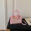 Bolso pequeño cuadrado texturizado, minimalista y elegante, un diseño nuevo, casual y único para mujer, perfecto para la primavera de 2026, un bolso de hombro o bandolera a la moda