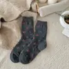 Meias de Lã Retro Florais Cor de Café para Mulheres, Meias de Cano Médio para Outono e Inverno, Meias Aconchegantes Espessas Cinza Escuro Estilo Slouch para Botas de Neve de Inverno