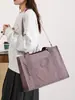 Bolsa de Ombro Casual de Nylon Leve, Grande Capacidade, Bolsa de Mão Feminina de Cor Sólida, Bolsa Tote Simples e Versátil para o Dia a Dia
