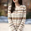 Cardigã de tricô com gola redonda, imitação fina de lã, para comércio exterior transfronteiriço, jaqueta top jacquard vazada de manga longa outono e inverno 2026 para mulheres