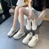 Nuevas zapatillas blancas de suela gruesa, zapatillas deportivas ligeras con cordones estilo ins para mujer, nuevas zapatillas casuales estilo coreano "dad shoes" para mujer, verano 2026