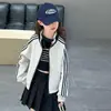 Moletom cardigã casual estilo coreano, com caimento solto e versátil, nova coleção primavera/outono, moderno e estiloso para meninas, com um design único apresentando gola alta
