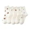 Venta Flash Exclusiva Calcetines Zhuji para Mujer Otoño/Invierno Estilo Japonés Lindos Bordados de Osito Blanco Calcetines de Media Caña Estilo Escolar Calcetines de Algodón