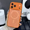Adequado para iPhone 18 Pro Max, apresentando acabamento fosco, fixação magnética e dissipação de calor e proteção contra quedas. Também compatível com iPhone 17 e 16