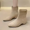 Botas retro versátiles de estilo francés para mujer que aumentan la altura y estilizan, nuevo modelo otoño e invierno 2026, botines extremadamente elegantes y con estilo
