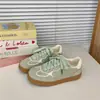 Otoño 2025 Nuevo Retro Entrenador Alemán para Mujer Casual Versátil Transpirable Ligero Minoría Deporte Estilo Coreano Zapatos Blancos Pequeños