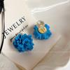 Clip de Oreja Flor Azul Sin Agujeros en las Orejas Diseño de Plisado Tridimensional Pendientes Distintivos para Orejas Pendientes Mujer Nicho Avanzado Placa de Incienso Anti-Mosquitos