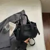 Bolso Sencillo Estilo Coreano con Patrón de Lichi para Madre e Hija para Mujer, Bolso Cruzado de Moda Tendencia 2026 para Viajes, Bolso Cubo Versátil con Cierre de Cordón