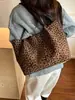 Bolso de hombro mate de ante transfronterizo para mujer, gran capacidad, nuevo y moderno 2026, bolso tote versátil de nicho para otoño/invierno