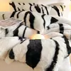 Conjunto Novo de Inverno com Estampa de Leopardo e Pelúcia de Coelho de Quatro Peças Cobertor Dupla Face de Leite de Pêssego Luxo Leve Lençol de Cama Espessado de Coral Fleece de Alta Qualidade