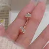 Estilo Minimalista Doble Circonia Cruzada Ear Cuff Lujo Ligero Sensación de Alta Gama Versátil Exquisito Temperamento Moda Versátil Estilo Fresco y Elegante Cierre de Pendiente