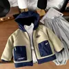 Chaqueta de Forro Polar para Niños Otoño e Invierno 2025 Nuevo Estilo para Niños Pequeños, Top Grueso Fresco y Elegante para Niños, Abrigo de Algodón de Invierno