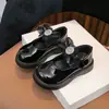 Zapatos Mary Jane Brillantes de Charol para Niños 2025 Otoño Nuevo Estilo Zapatos de Princesa para Niñas Zapatos Individuales Bajos para Niñas Pequeñas