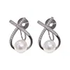 Pinzas para Orejas de Bobina de Mosquito Dulces e Indoloras Estilo Coreano para Mujeres, Pendientes de Moda de Lujo Ligero con Cruz de Zirconia y Perla