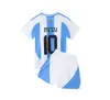 2425 Popular Mismo Estilo Conjunto de Uniforme de Fútbol No. 7 Ronaldo Mbappé No. 10 Camisetas de Verano Messi para Hombre y Mujer