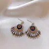 ¡Soñador y Lujoso! Pendientes con Borla de Flor de Cristal de Colores y Mariposa, Pendientes Estilo Vacaciones, Pendientes de Lujo Ligero de Gama Alta para Mujer