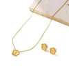 Conjunto de Duas Peças Colar e Brincos Flor de Cinco Pétalas Elegante em Aço Titânio, Joias Versáteis Clássicas da Moda Novo Modelo 2025