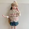 Colete Rosa-Café Estilo Coreano para Meninas Outono/Inverno 2026 Lançamento Moda Infantil Top Espesso Estiloso para Menininhas Roupas de Inverno