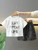X102 Conjunto de Manga Corta para Niños Nuevo Conjunto de Verano para Niños Estilo Urbano de Verano para Niños Shorts de Mezclilla Conjunto de Dos Piezas Elegante