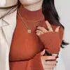 Camiseta Base de Color Sólido para Mujer Otoño Invierno Nuevo Suéter de Punto Simple Ropa Interior Top de Manga Larga Cuello Semi Alto Negro