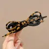 Pinza para el pelo de abulón para recogido en la nuca, pinza de garra vintage de alta gama para mujeres con cabello grueso, nuevo modelo 2026, pinza de pico de pato no irritante