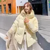 Jaqueta de algodão com enchimento de plumas autêntico para mulheres, novo estilo coreano inverno 2026, casaco de algodão espesso para estudantes do ensino médio, peça externa da moda para figuras petites