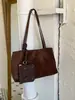 Bolsa de mano retro de comercio electrónico transfronterizo para mujer, bolsa nueva de alta calidad, moda para ir al trabajo, gran capacidad, bandolera individual para el hombro, moderna