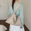 2026 Bolso de axila de gran capacidad, diseño de nicho de alta gama, bolso de hombro casual de moda, bolso tote simple moderno y único