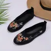 Zapatos de suela plana estilo étnico de corte bajo para mujer de talla grande, estilo europeo y americano, transfronterizos, de gamuza bordada, estilo nuevo, zapatos para mamá transfronterizos, venta al por mayor, talla grande