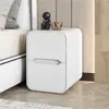 Novo Modelo 2026 Borda Estreita Madeira Maciça Quarto Mini Mesa de Cabeceira para Espaços Pequenos, Ultra-Estreita Moderna Minimalista Acabamento em Couro de Luxo Leve
