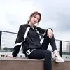 Novo conjunto de yoga de primavera e outono, conjunto feminino, malha fina, cor colorida, conjunto de quatro peças para corrida, esportes, fitness feminino