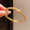Pulseira Aberta Redonda Flecha Zircônia Banhada a Ouro Real 18K Luxo Leve Moda Vintage Joia de Alto Padrão para Mulheres