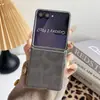 Funda para Teléfono Samsung Zflip7 Aplicable Transfronteriza con Estampado de Leopardo, Hebilla Lateral con Borde Plateado, Correa de Mano, Zflip6/ Funda Protectora Plegable al 50% de Descuento