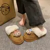 Pele de Inverno Novo Desenho Chinelos Fechados de Solado Grosso Femininos para Mulheres Quentes 2026 Chinelos de Algodão Modernos Versáteis Fofos