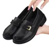 Zapatos de cuero elegantes y cómodos de suela blanda para mujer, nueva colección otoño 2026, estilo retro británico, mocasines versátiles con tacón grueso para un look elegante