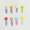 Clips de papel creativos de dibujos animados al por mayor, marcapáginas lindos, clips de papel metálicos, regalos para estudiantes, clips de papel con forma de flor y diseño único