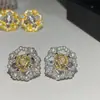 Brincos de Ouro Tecidos Esculpidos Vintage Versa Seiko Banhados a Ouro para Mulheres Diamante de Zircônia Cúbica Escovado Curvo Brincos Vintage