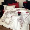 Mariposa de la Fortuna Estilo Chino Boda Bordado Algodón de Fibra Larga Juego de Cuatro Piezas Rojo Festivo Sábana Bajera Funda Nórdica Ropa de Cama para Boda