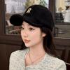 Boné de Baseball Plush Quente da Moda para Mulheres no Outono e Inverno, Versátil Estilo de Rua Fashionável Boné Bico de Pato, Chapéu Trendy Ins