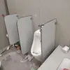 Tabique separador de urinario de baño público tablero de partición sala de inodoro de piso tipo L tabique separador de urinario de baño para hombres